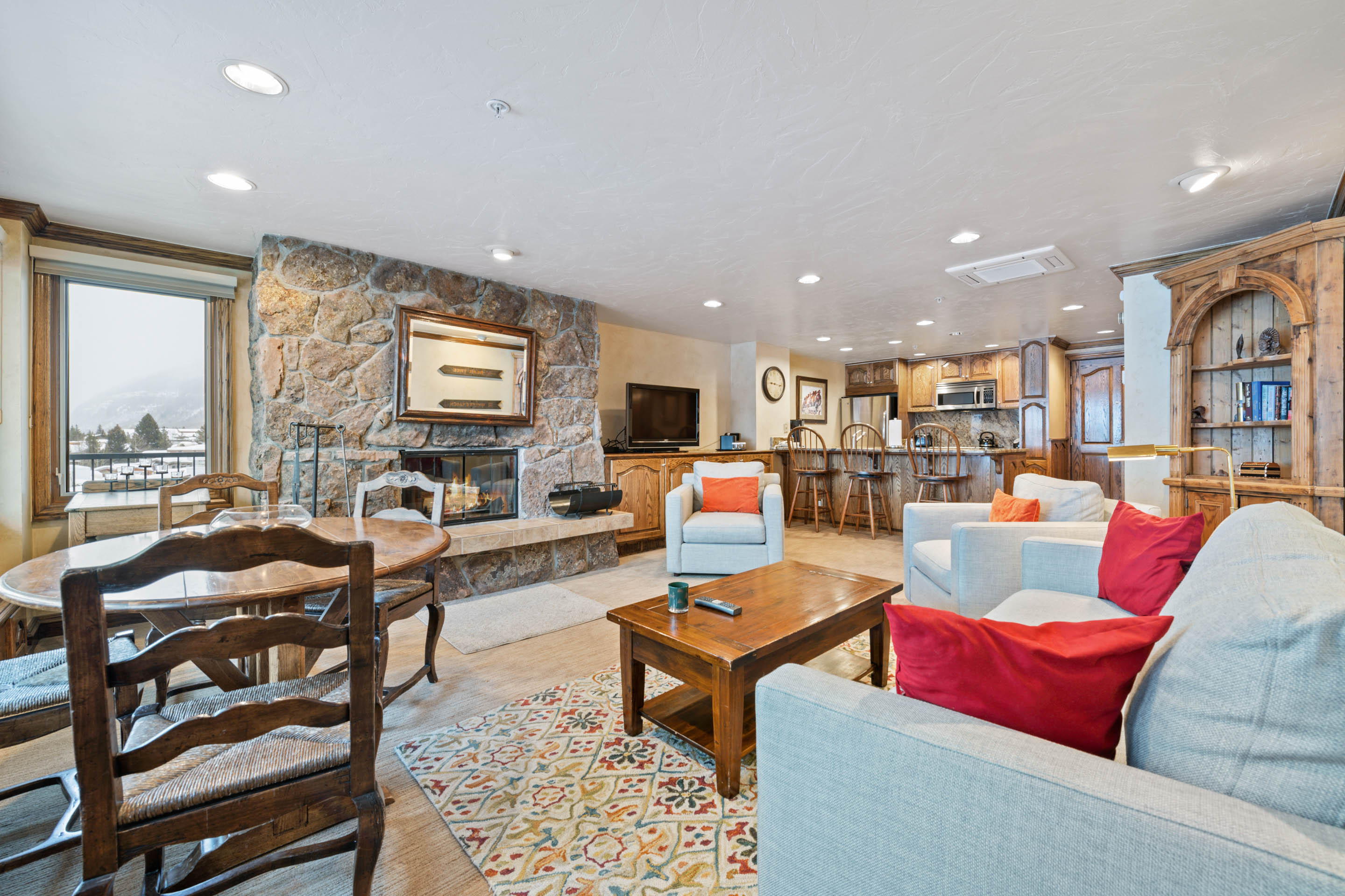 Featured Image - Lodge Tower 678 1BR, Vail Village