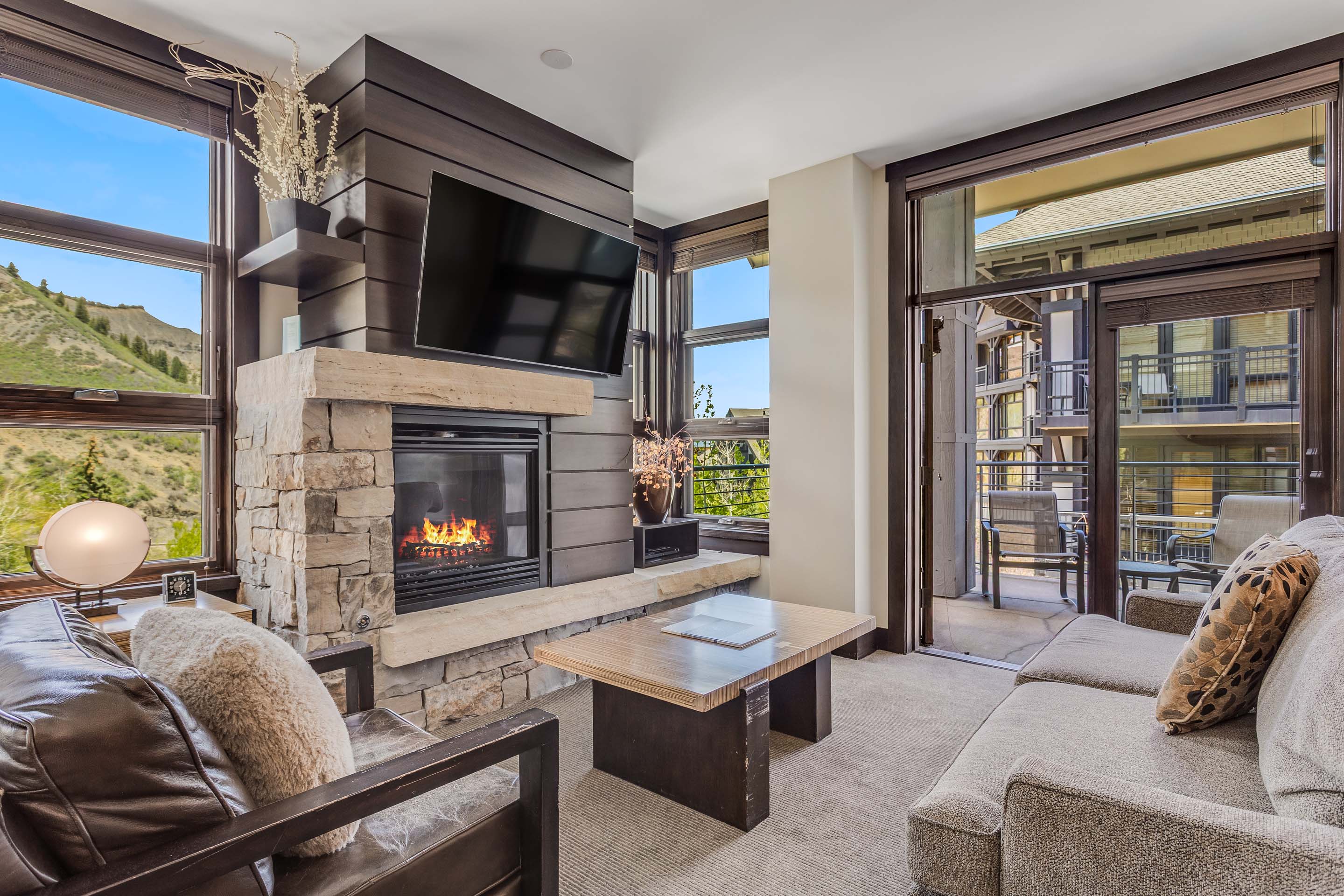 Featured Image - Hayden Lodge 2209, Hayden Lodge