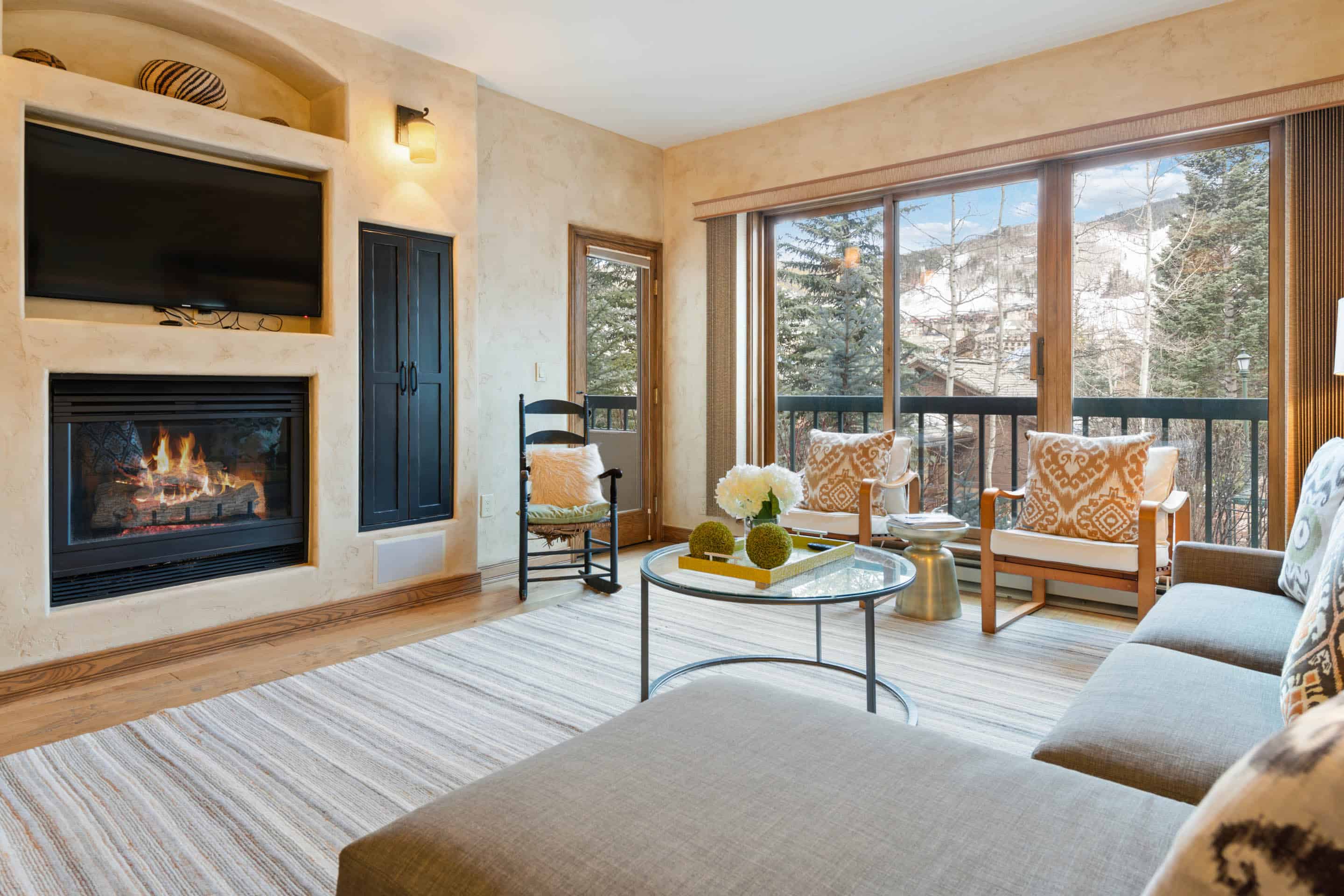 Featured Image - Upper Borders 106