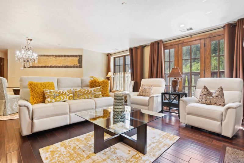 Featured Image - Ascent 305