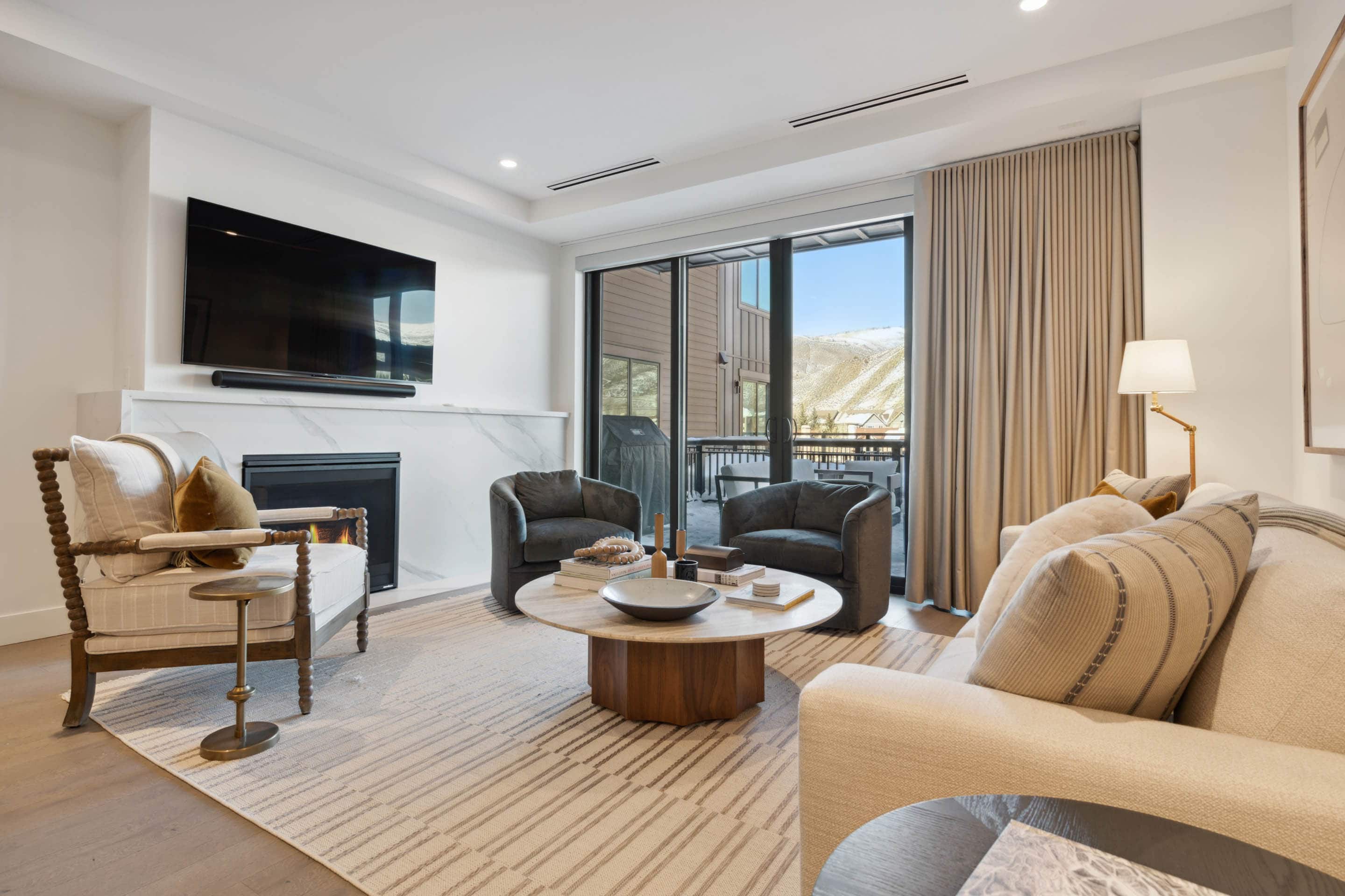 Featured Image - Frontgate 206