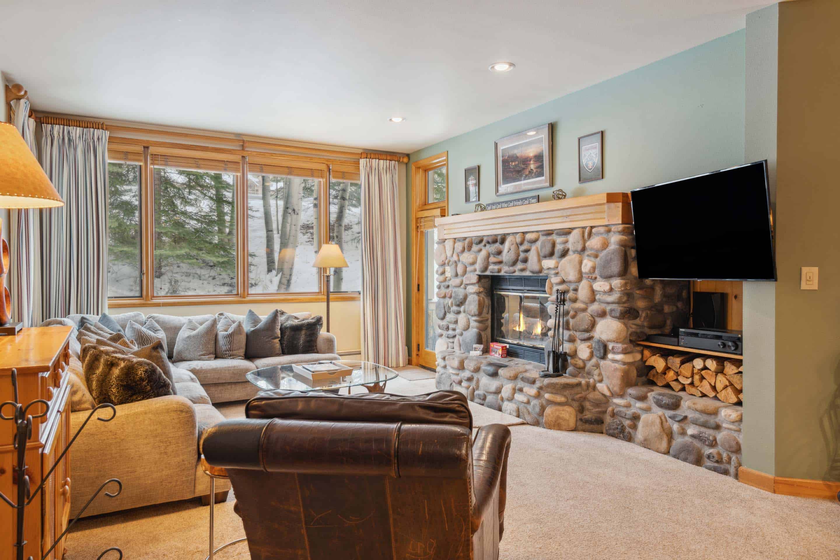 Featured Image - Highlands Lodge 106