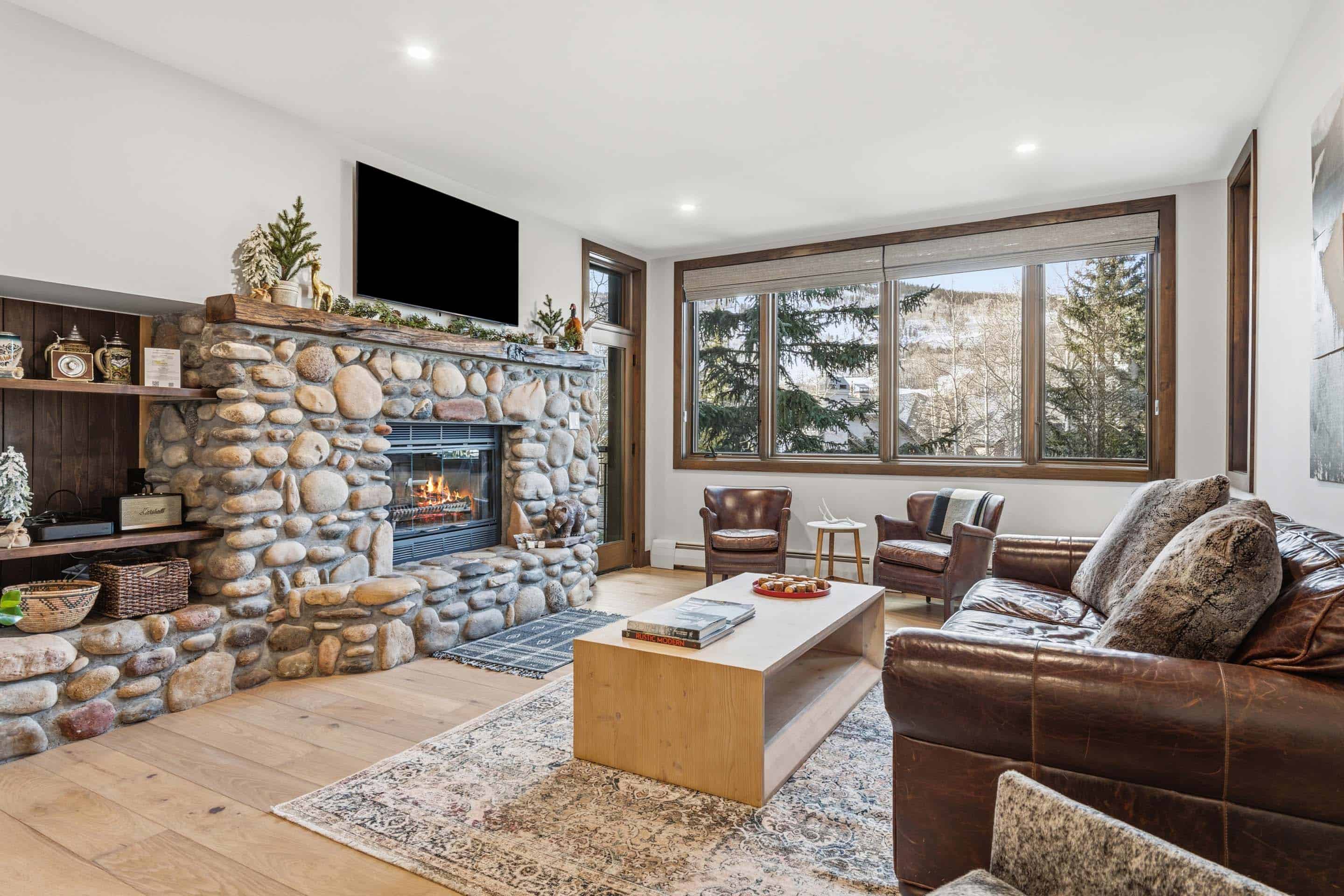 Featured Image - Highlands Lodge 205