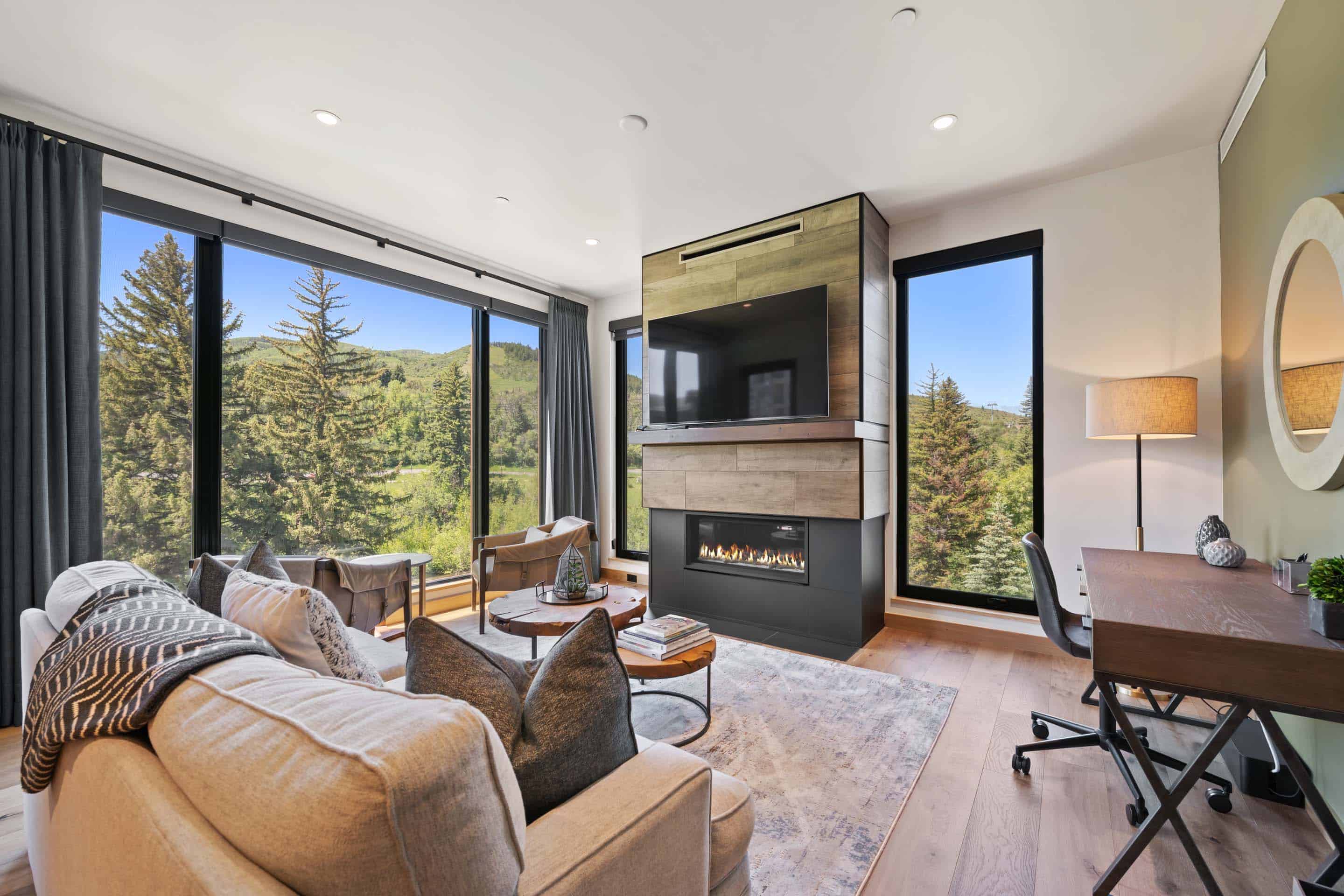 Riverfront Lodge 208 Featured Image