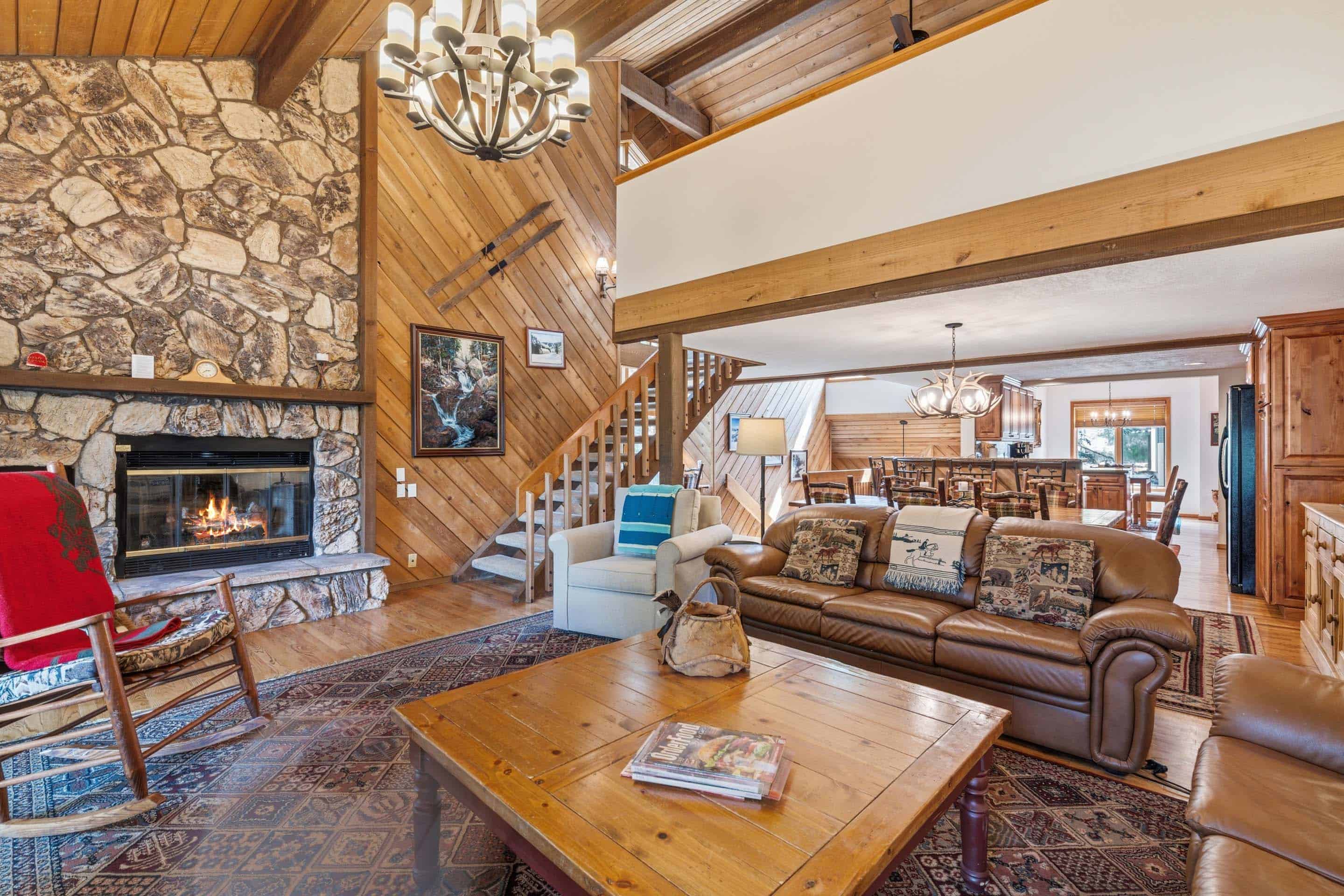 Featured Image - Ridgepoint Townhome 169