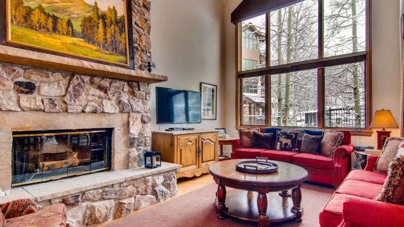 Featured Image - Stonegate Townhome 03