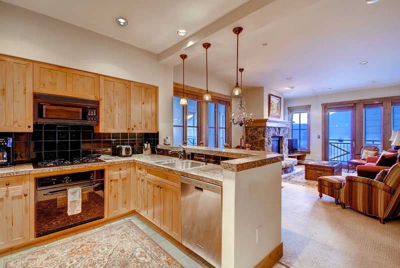 Featured Image - Villa Montane 111