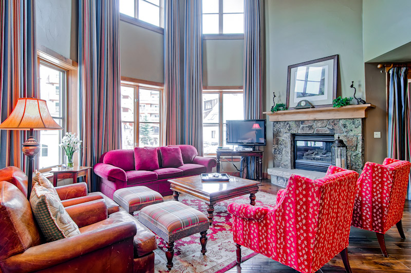 Featured Image - Villa Montane 221