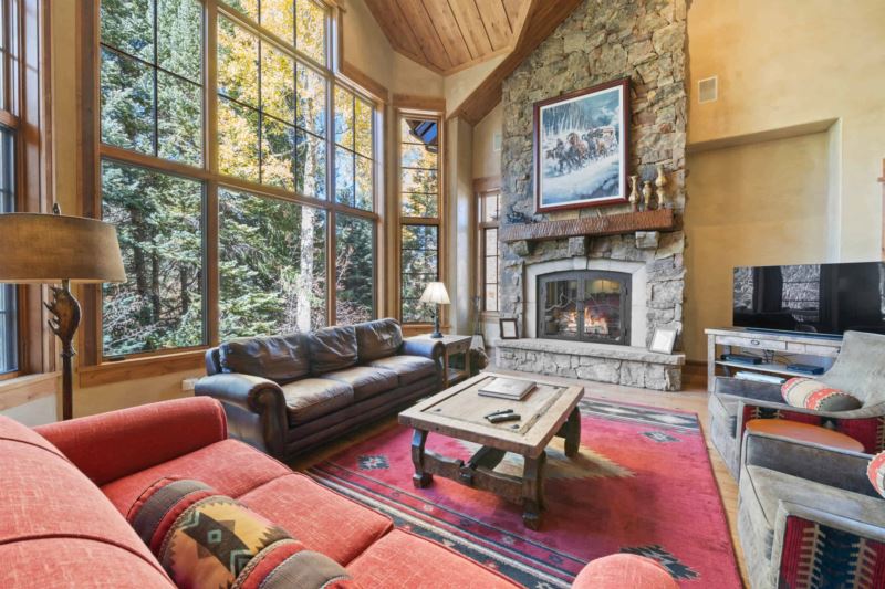 Featured Image - Village Walk 59