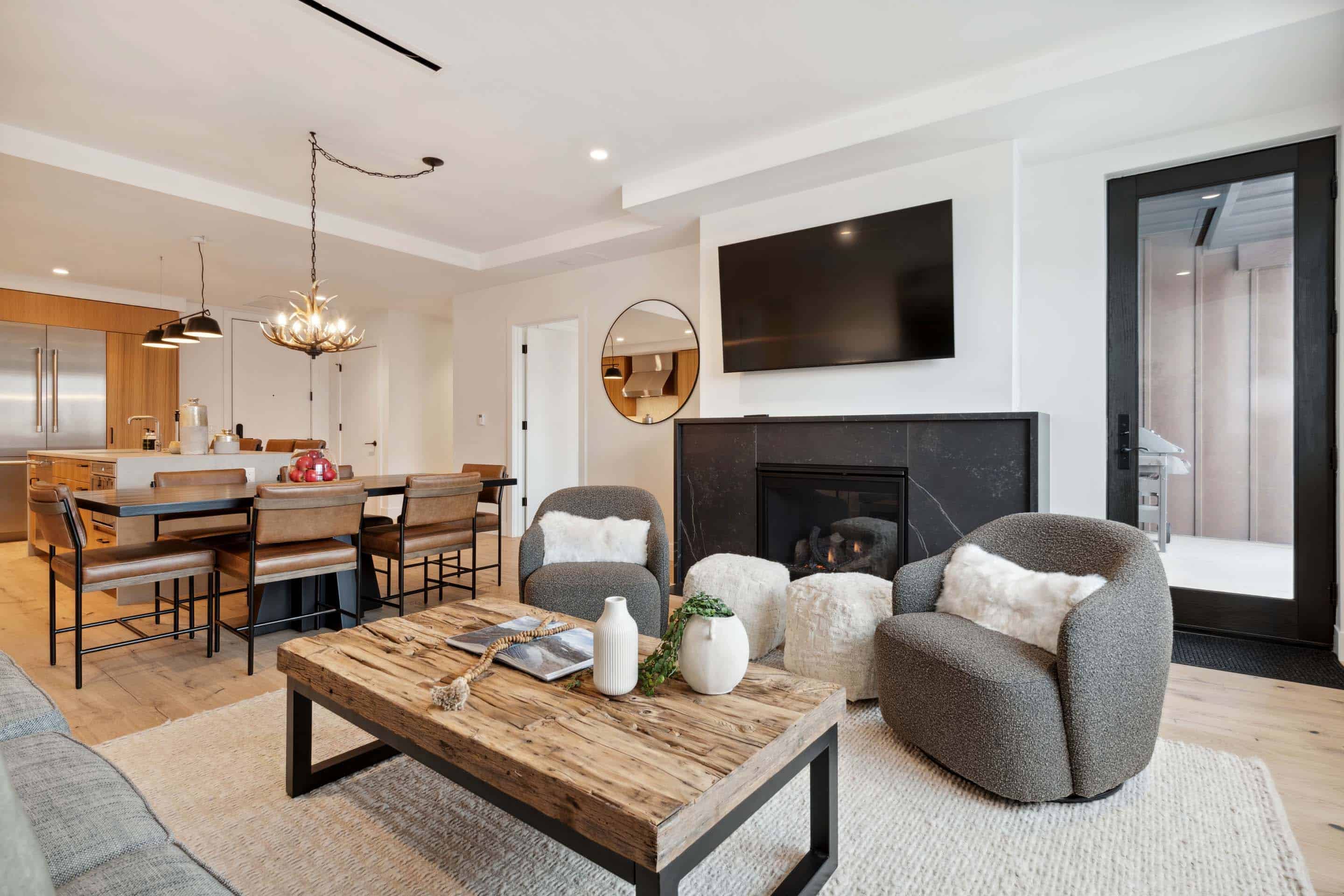 Featured Image - Frontgate 320