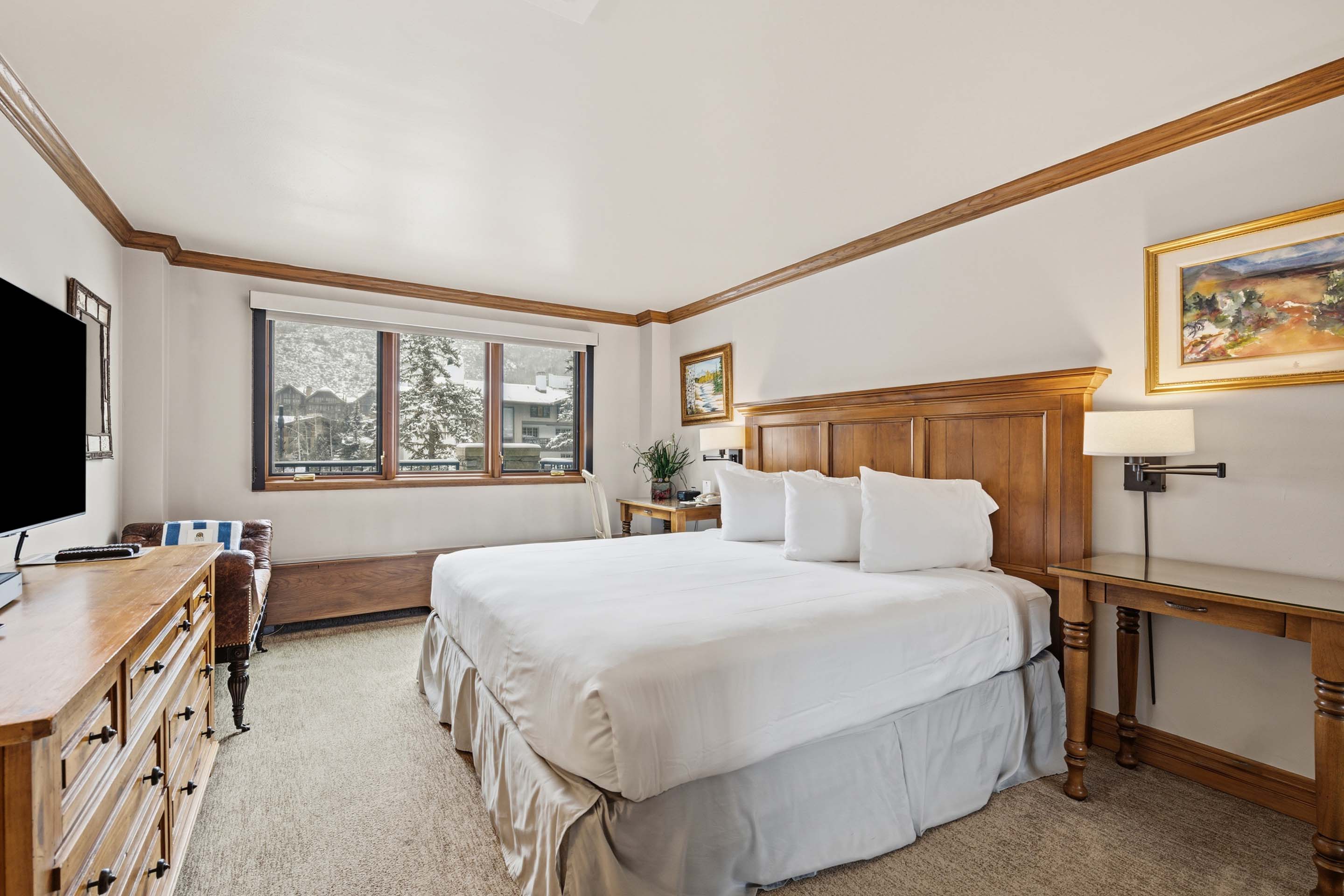 Featured Image - Lodge Tower 190