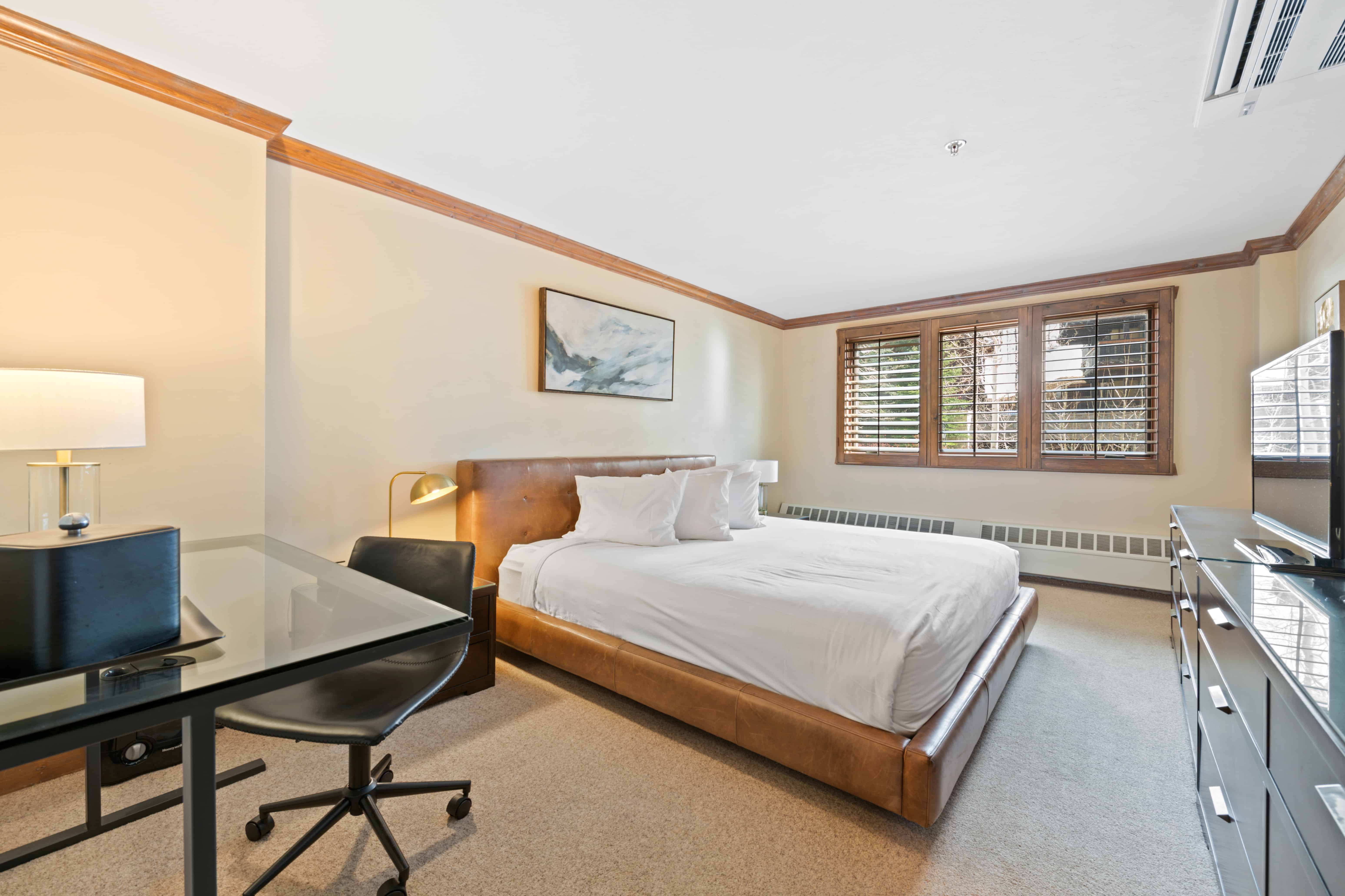 Featured Image - Lodge Tower 295